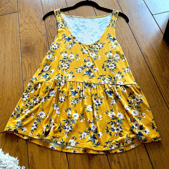 Woman’s tank top - Picture 1 of 2